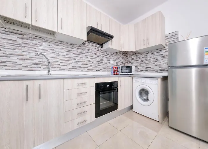 Happy - Shared Pool And Near The By Lanzarote Puerto del Carmen