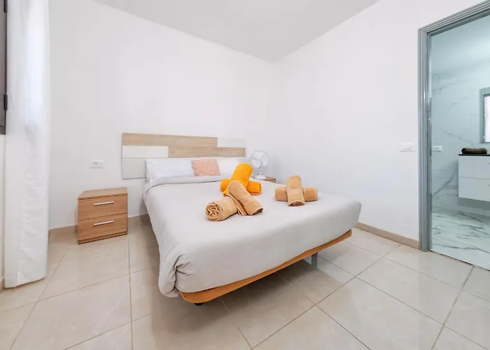 Ferienhaus Happy - Shared Pool And Near The By Lanzarote Puerto del Carmen (Lanzarote)